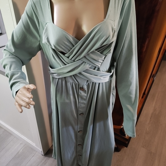 - Sexy plus size dress with pockets - Picture 2 of 4